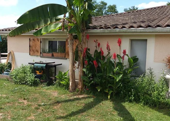 Les Grandes Pouges Saint-Avit-Saint-Nazaire